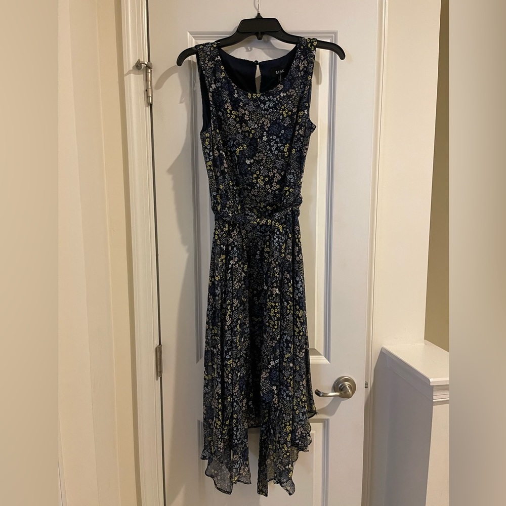NWT sz 8 MSK navy floral tie-waist dress